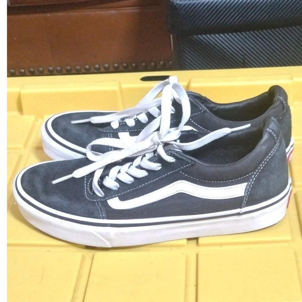 Vans Old Skool Low Top Sneakers Black White Suede Canvas Skater Shoes Women